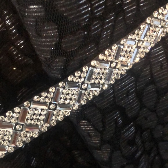 Dress - Picture 4 of 4